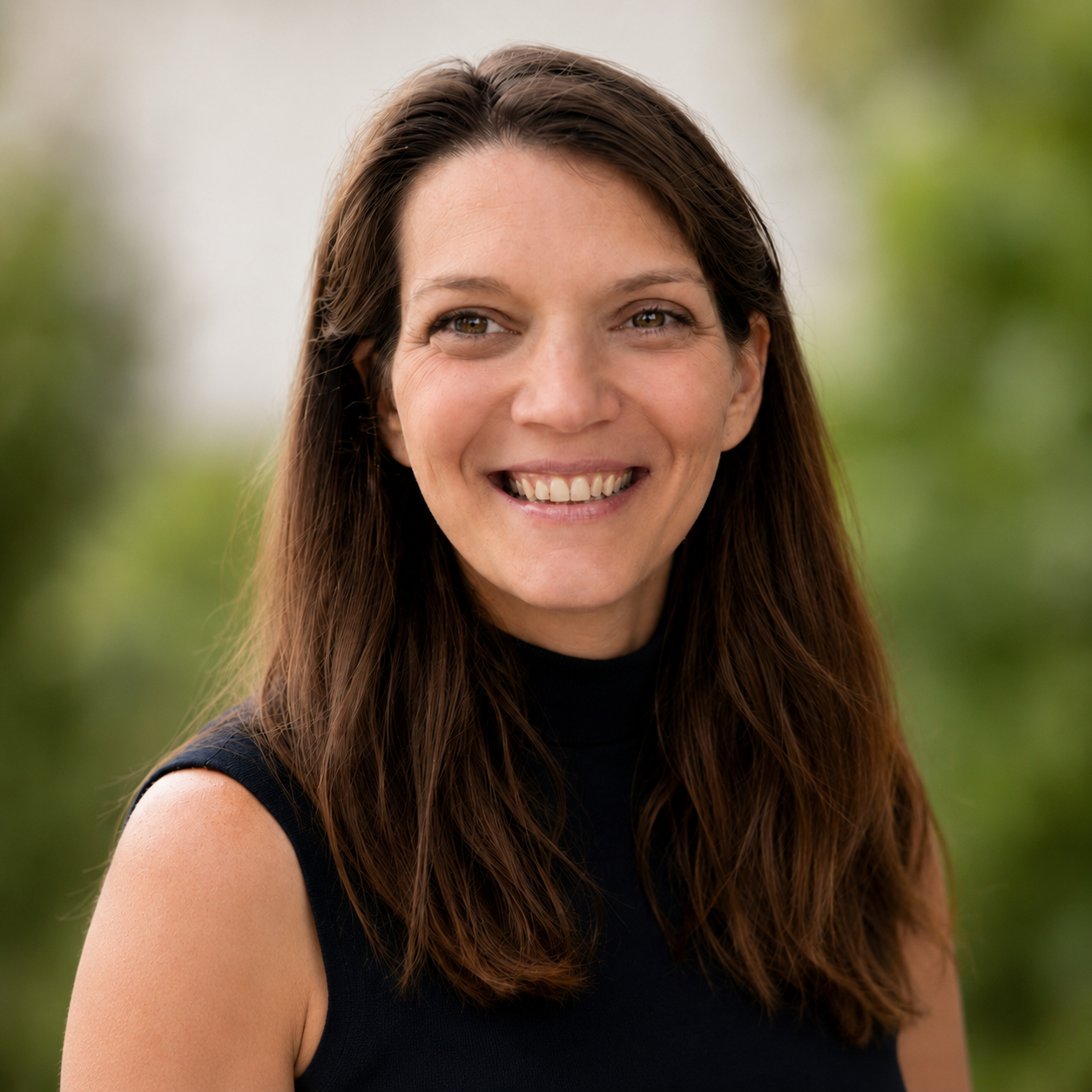 Professional portrait of Theresa Keeny